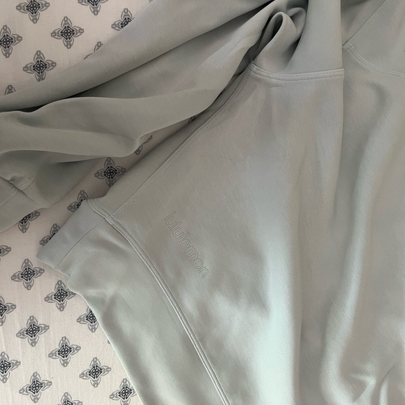 lululemon softstreme crew - Picture 2 of 3